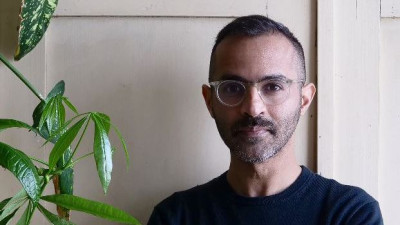 Portrait vom Künstler Omar Kasmani